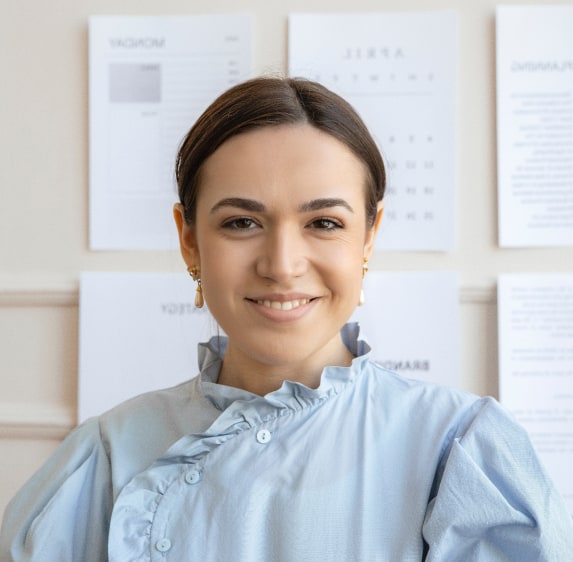 About-3-Business-Consultant